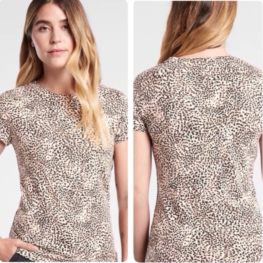 Athleta Organic Daily Cheetah Print Crewneck Tee Short Sleeve Medium
